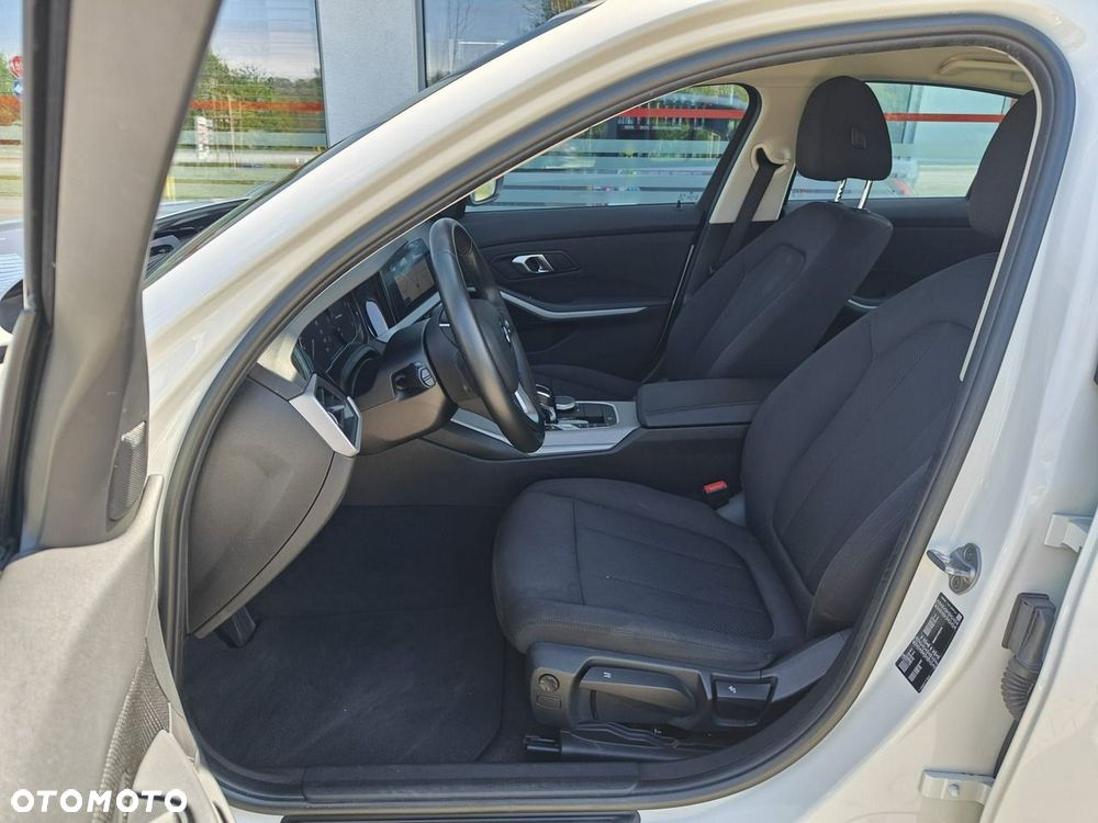 BMW Seria 3 - 11