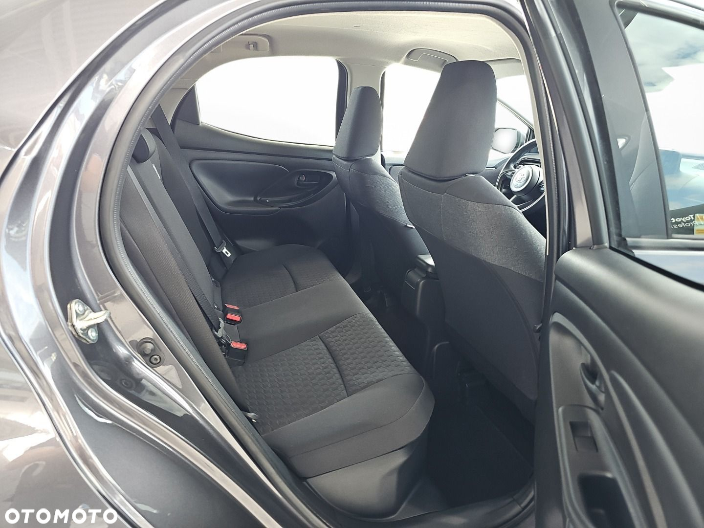 Toyota Yaris - 12