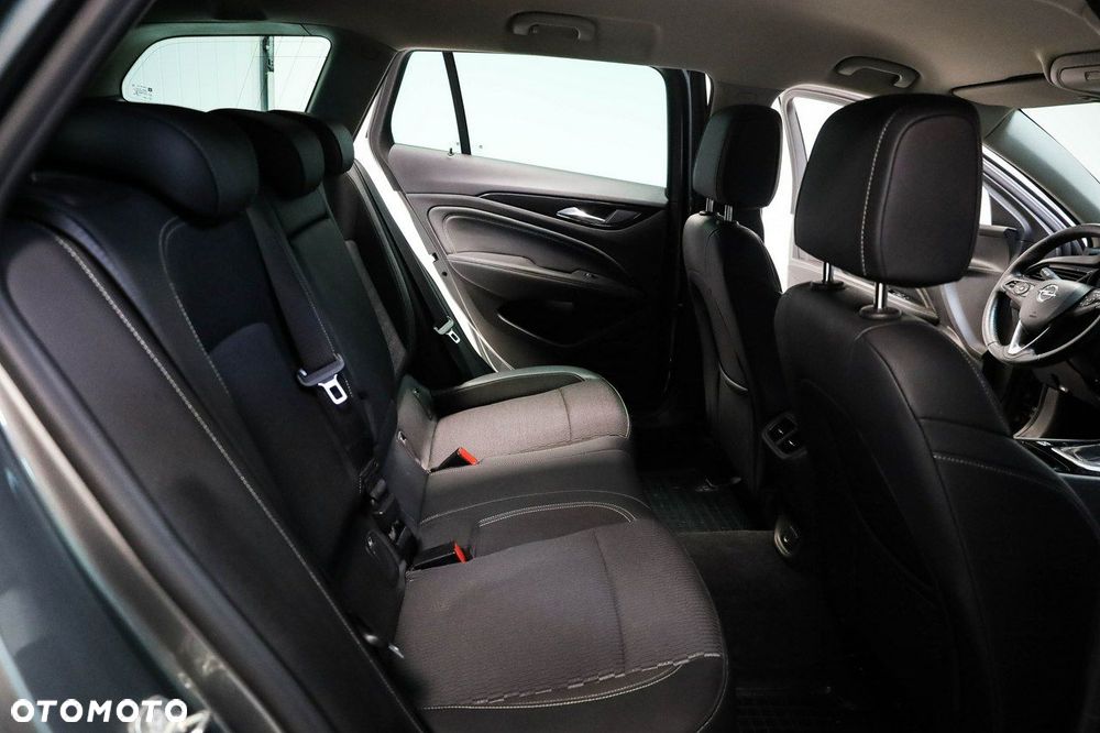 Opel Insignia - 28