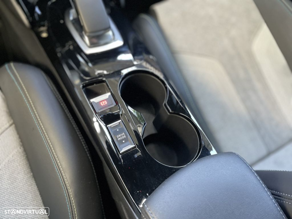 Peugeot e-2008 50 kWh GT - 26