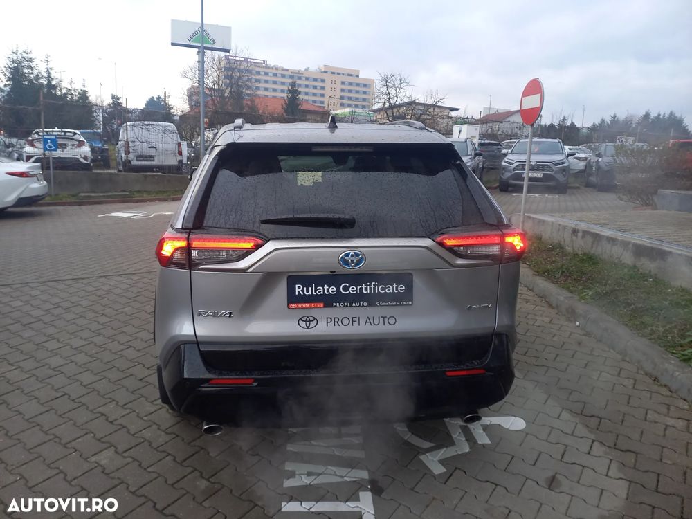 Toyota RAV4 - 7