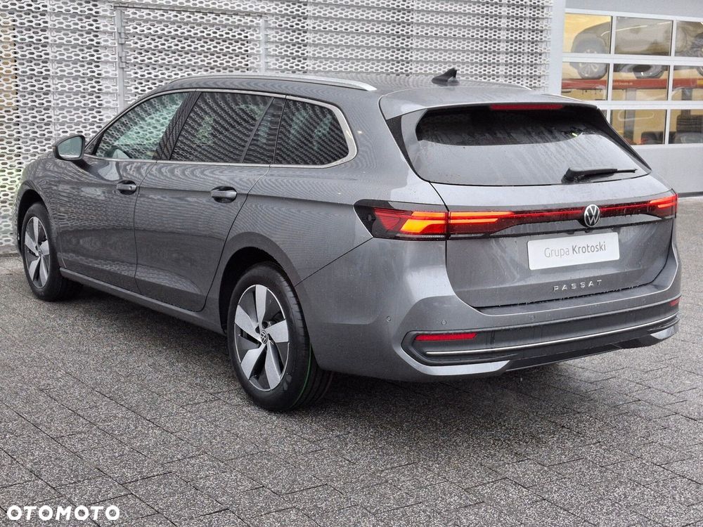 Volkswagen Passat - 5