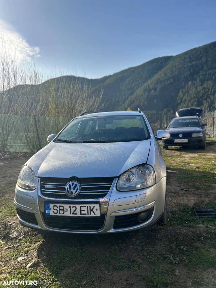 Volkswagen Golf - 8