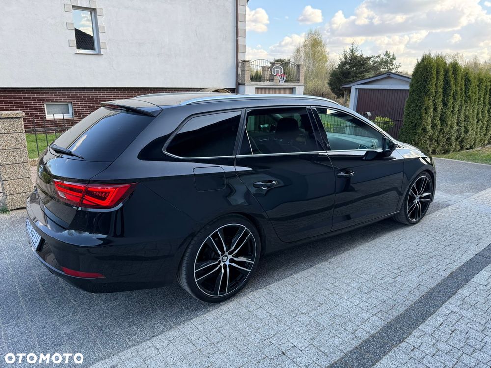 Seat Leon 2.0 TDI DPF DSG Xcellence - 30