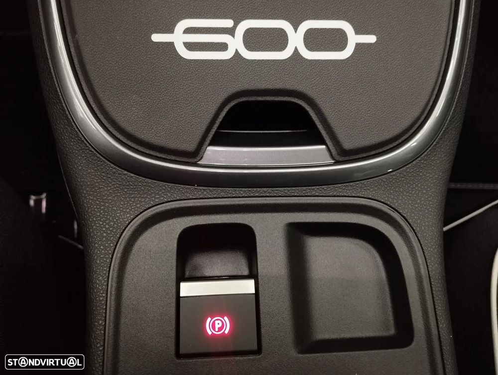 Fiat 600 1.2 Hybrid Icon - 36