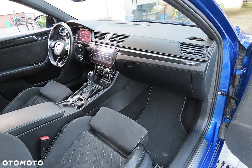 Skoda Superb 2.0 TDI 4x4 DSG Sportline - 39