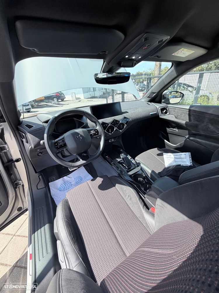 DS DS3 E-Tense Performance Line + - 11