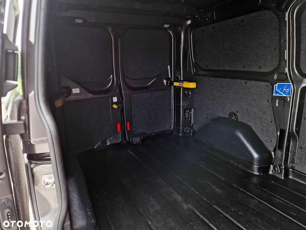Ford TRANSIT CUSTOM - 11