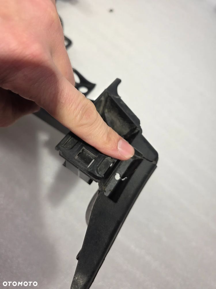 HYUNDAI i30 III 3 16- WZMOCNIENIE CZOŁOWE / PAS PRZEDNI NR 64101-G4000 NR AUKCJI WZM568 - 8