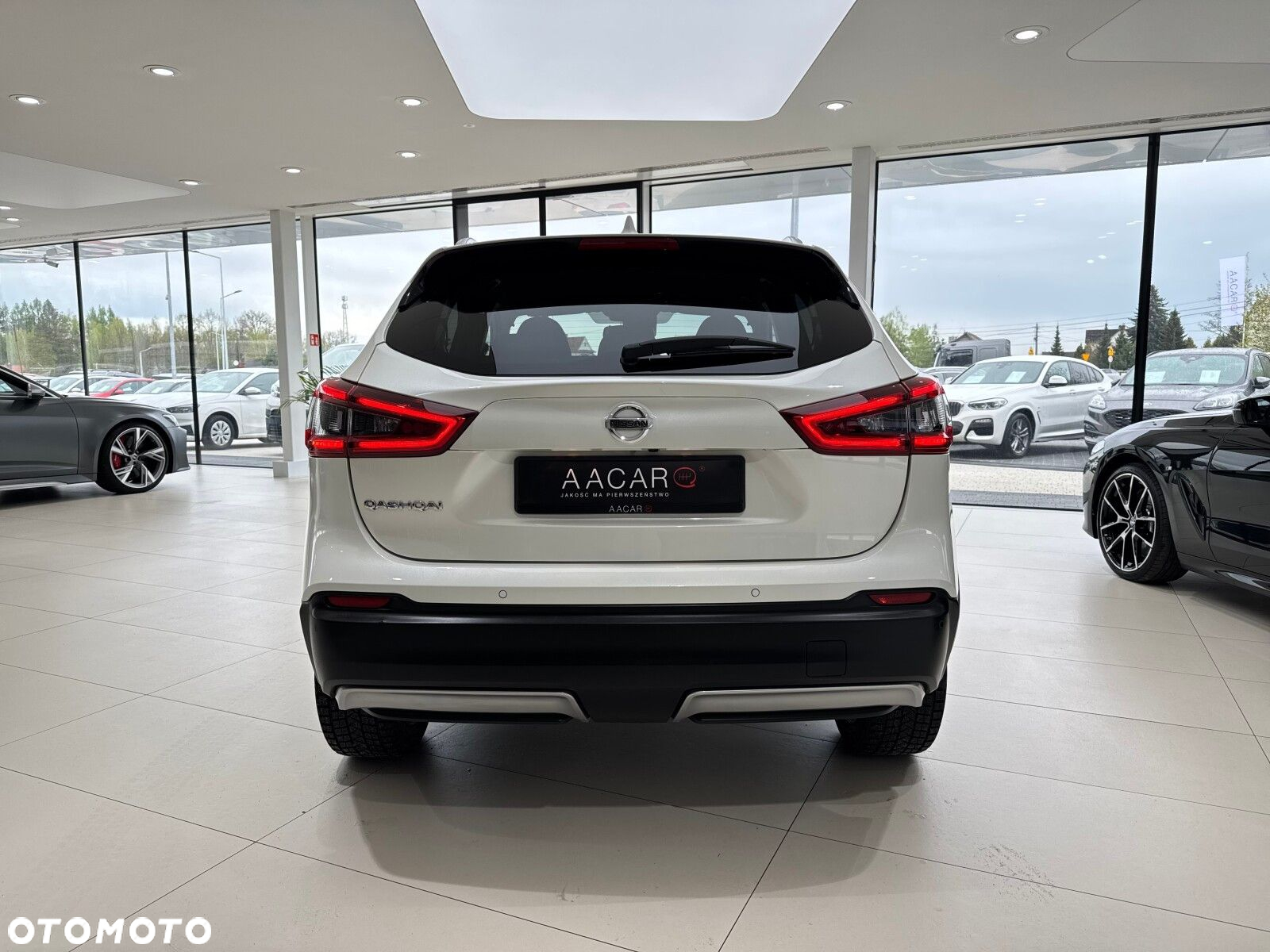Nissan Qashqai 1.3 DIG-T N-Connecta - 4