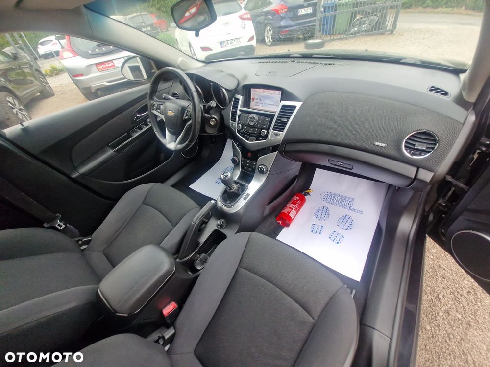 Chevrolet Cruze 1.6 LT+ - 24