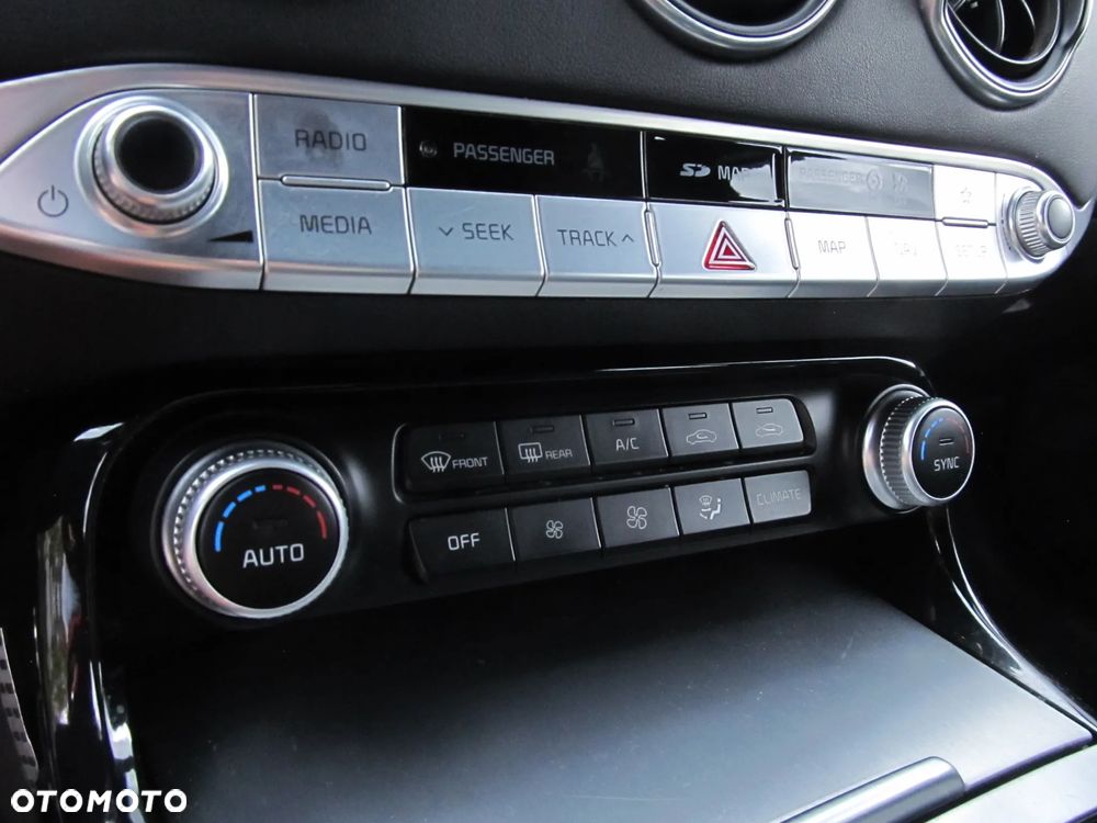 Kia Stinger - 13