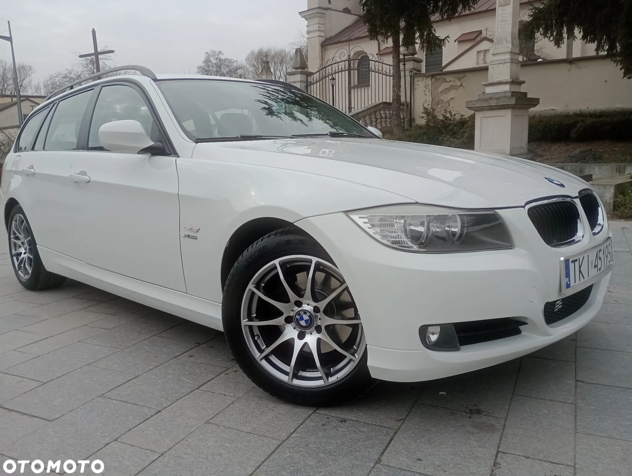 BMW Seria 3 320d xDrive DPF Touring - 34