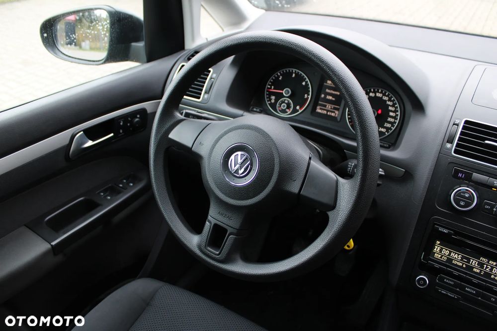 Volkswagen Touran - 20