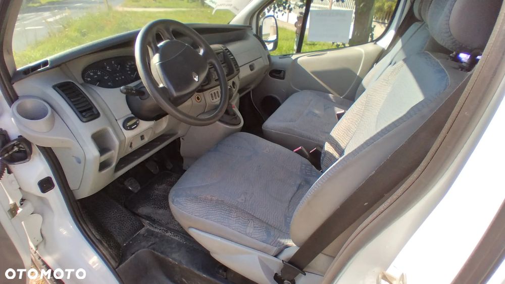Renault TRAFIC - 6