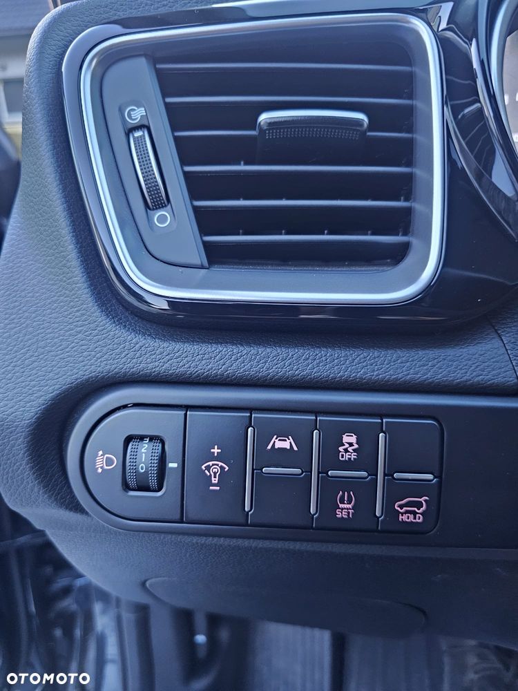 Kia XCeed 1.5 T-GDI Business Line DCT - 24