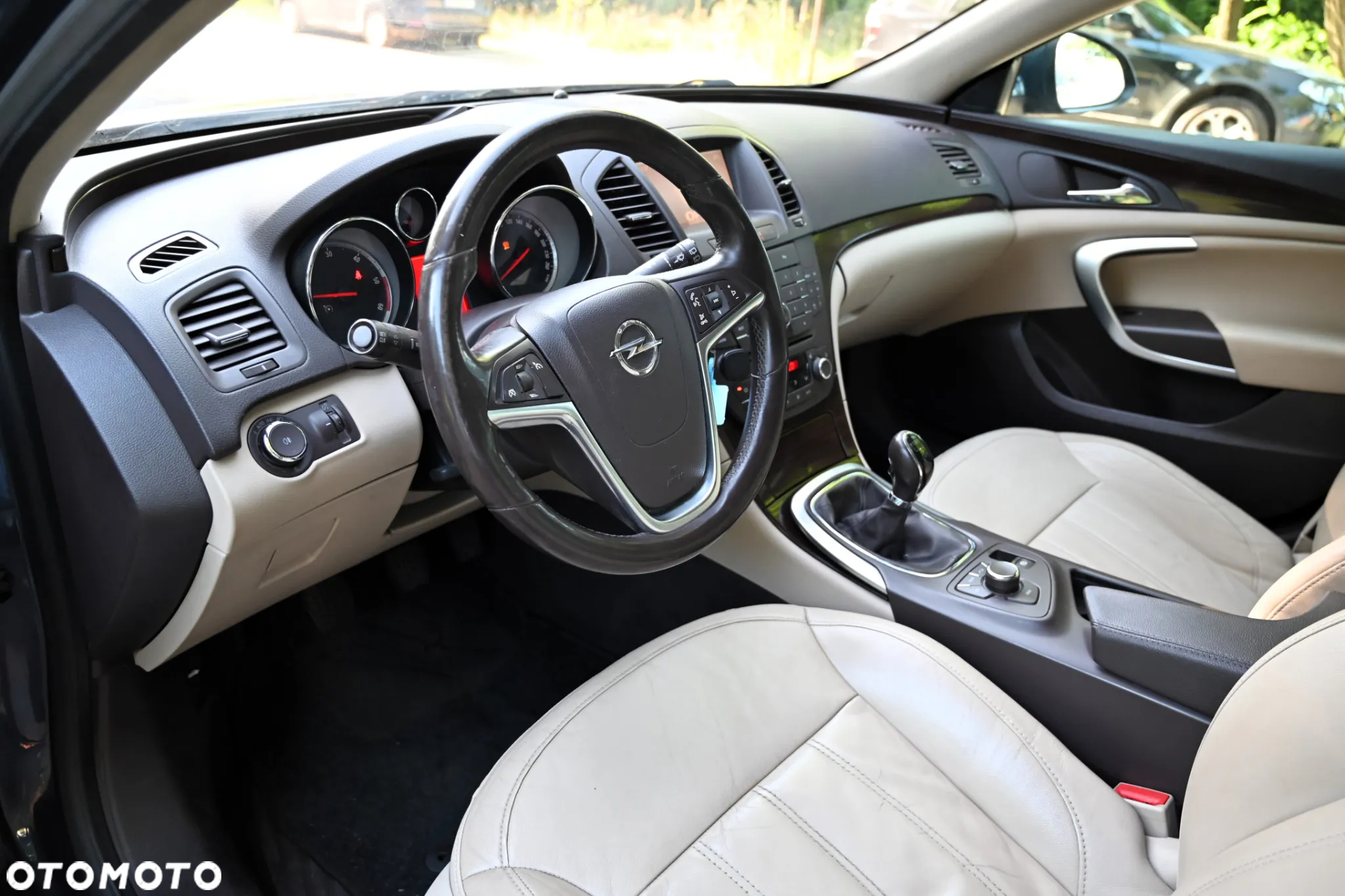 Opel Insignia - 24