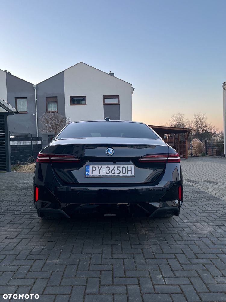 BMW Seria 5 550e xDrive - 6