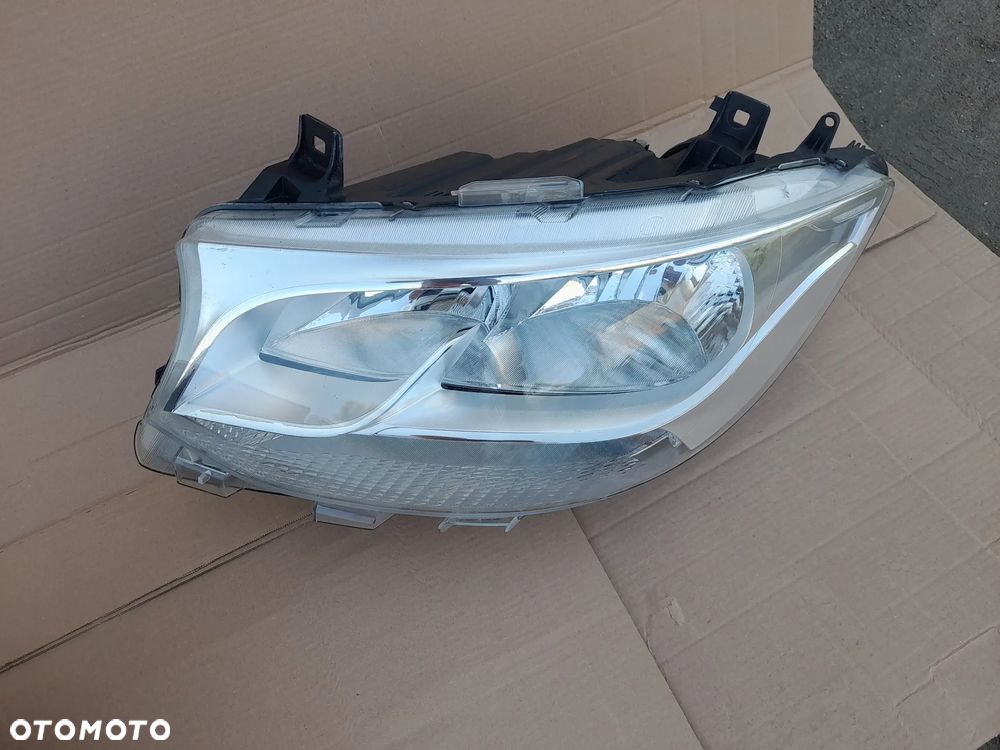 MERCEDES SPRINTER W910 LAMPA PRZEDNIA PRAWA-LEWA KOMPLET VALEO - 10
