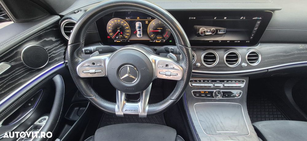 Mercedes-Benz E - 10