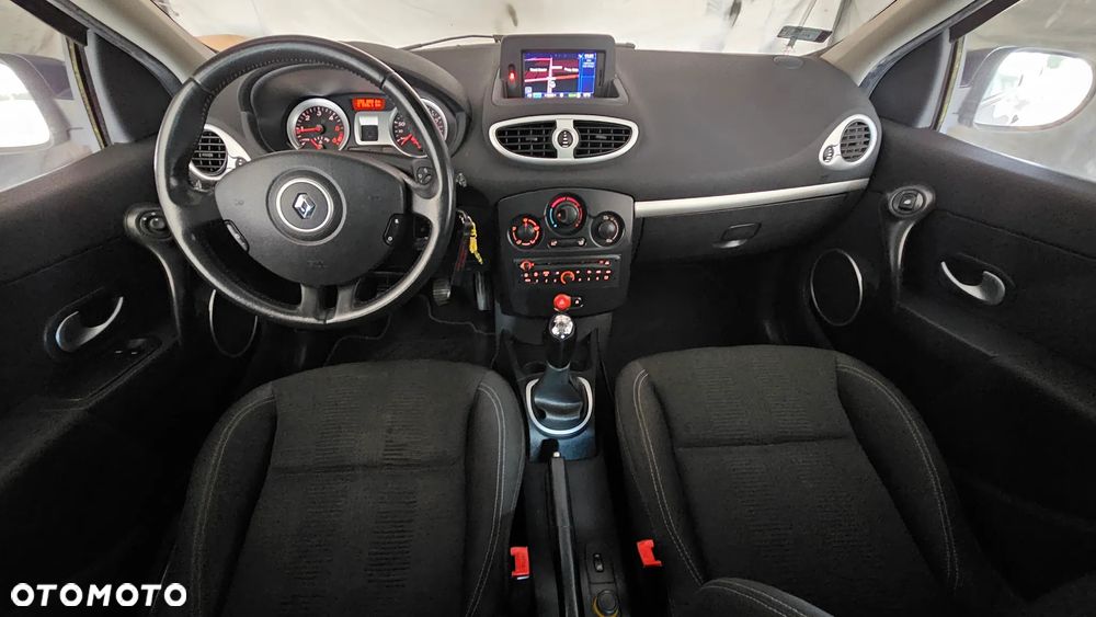Renault Clio 1.5 dCi Alize - 8