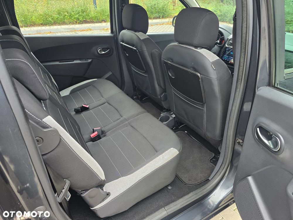 Dacia Lodgy dCi 90 Essential - 16