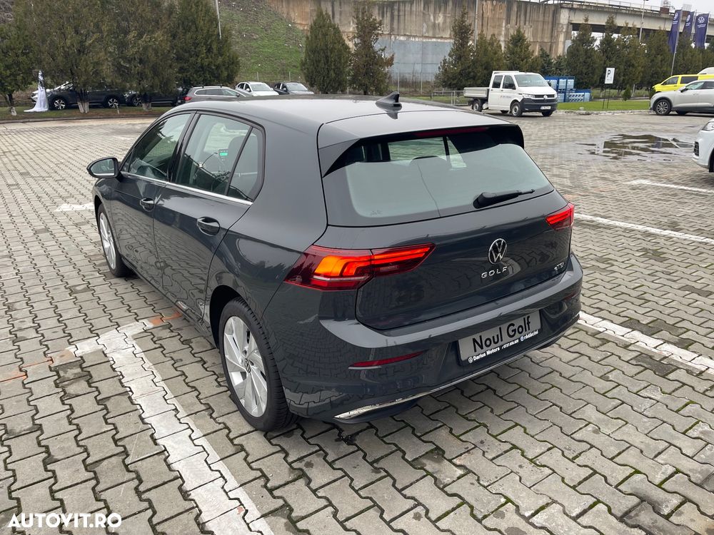 Volkswagen Golf 1.5 eTSI DSG MHEV Style - 9