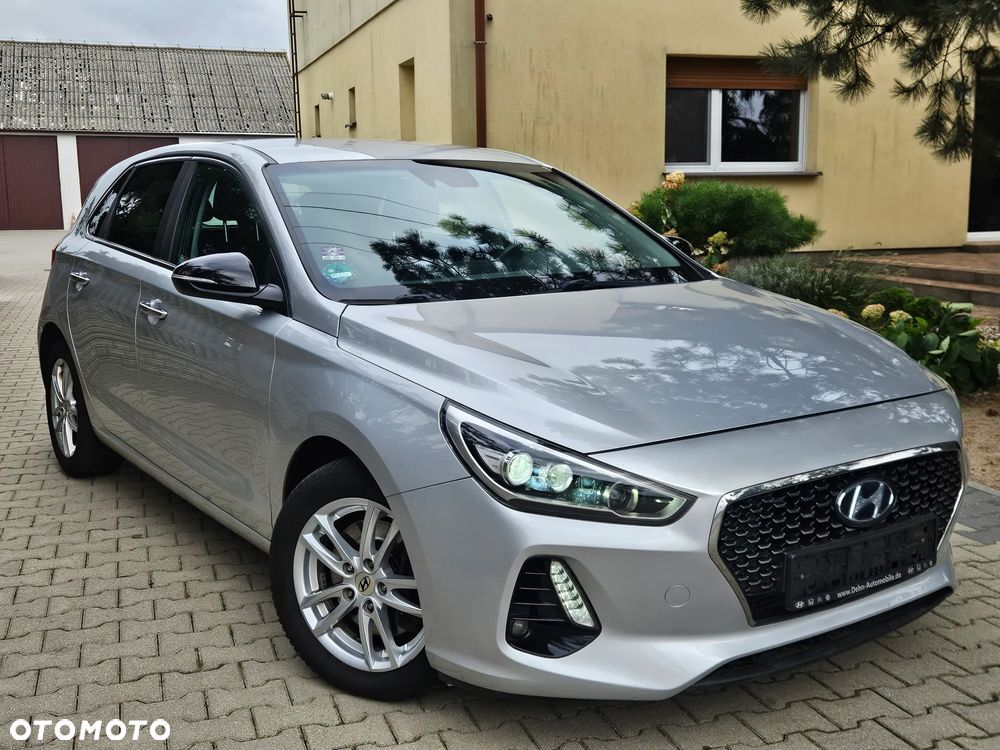 Hyundai i30 i30cw 1.6 CRDi Intro Edition - 2