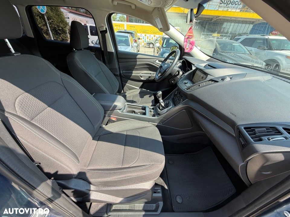 Ford Kuga 1.5 EcoBoost 2WD Trend - 10