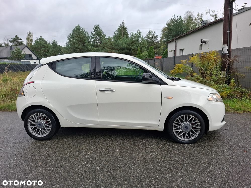 Lancia Ypsilon Y 1.2 8v Platinum - 5