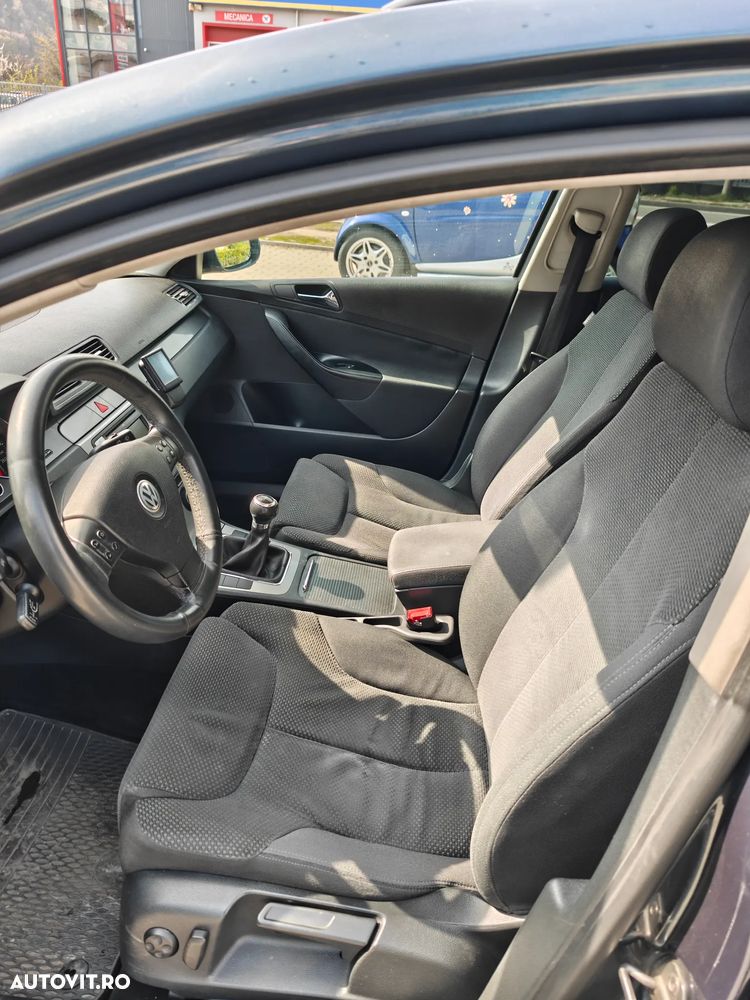 Volkswagen Passat 2.0 TDI DPF Comfortline - 9