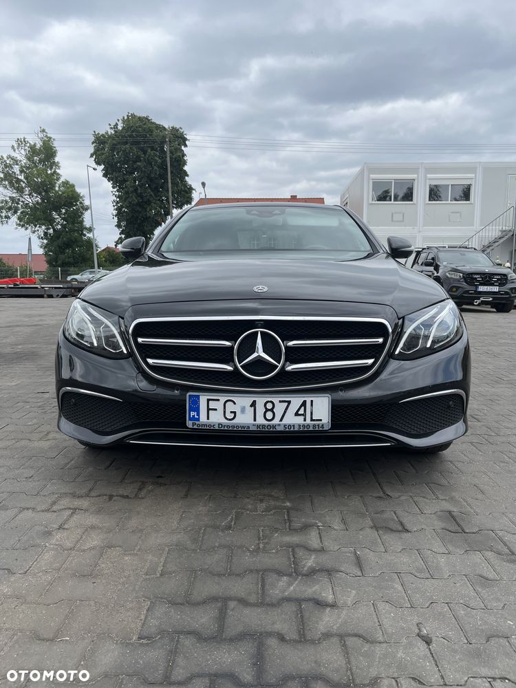 Mercedes-Benz Klasa E 220 d 4-Matic Avantgarde - 27