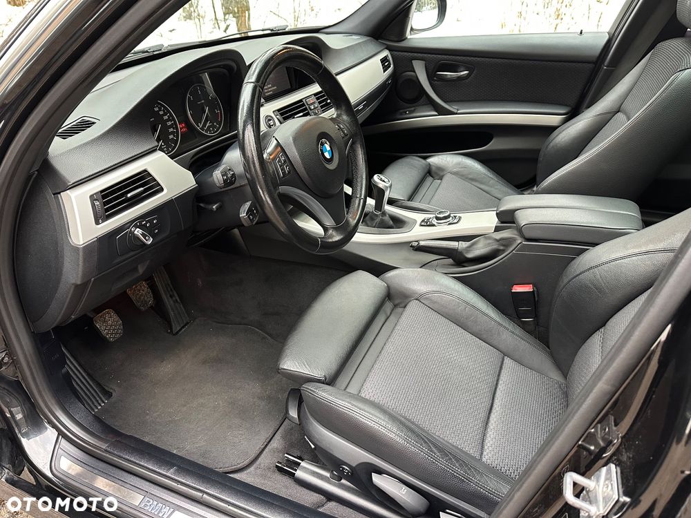 BMW Seria 3 320d xDrive - 11
