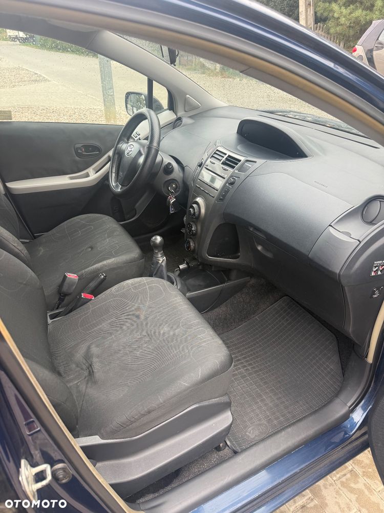 Toyota Yaris 1.0 Active - 7