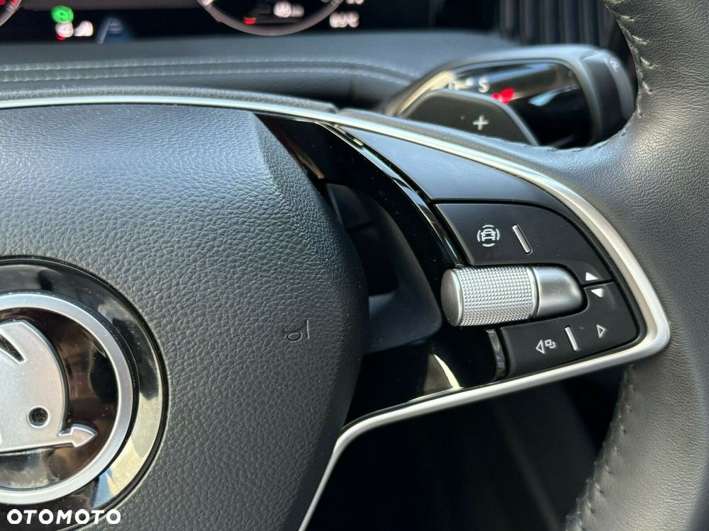 Skoda Superb 2.0 TDI SCR 4x4 L&K DSG - 15