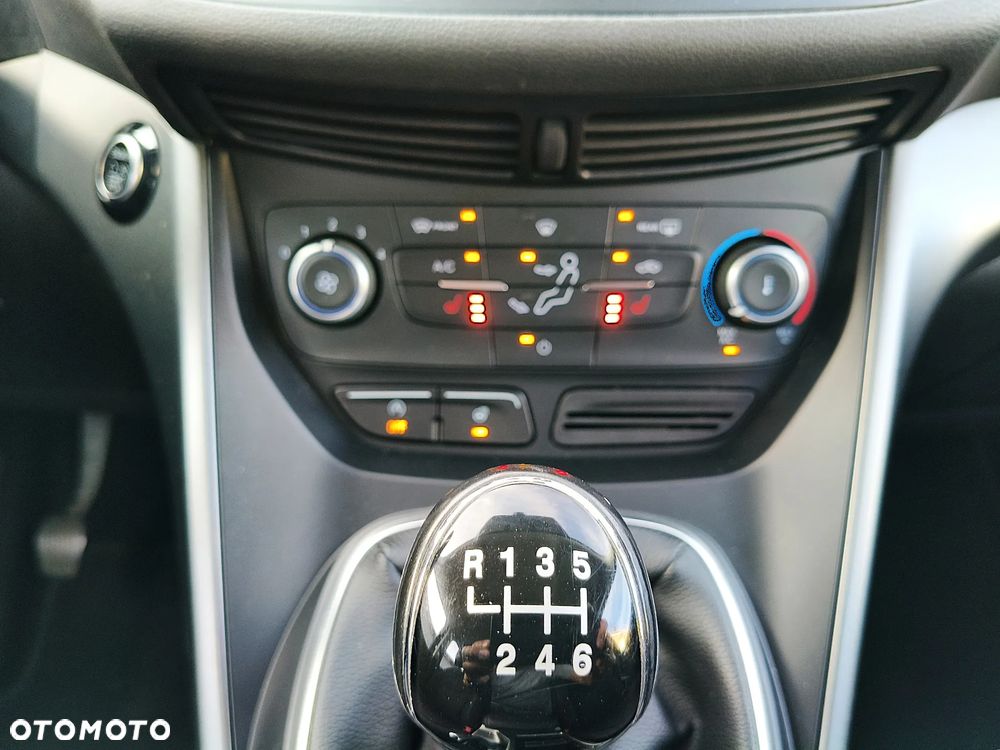 Ford Kuga - 23