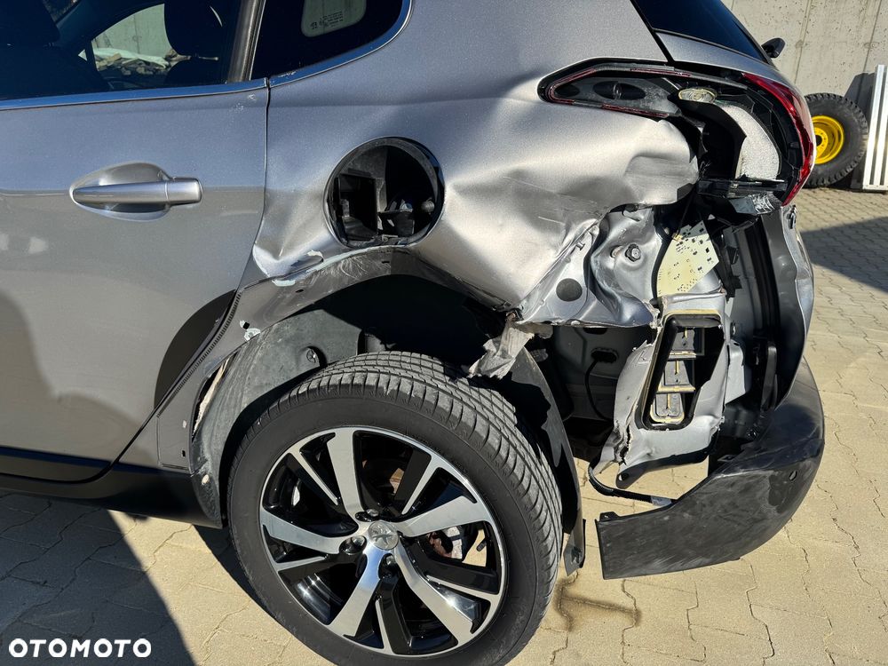 Peugeot 2008 - 9
