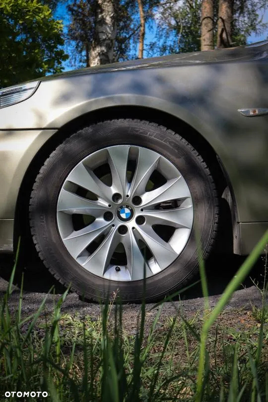 BMW Seria 5 520i - 26