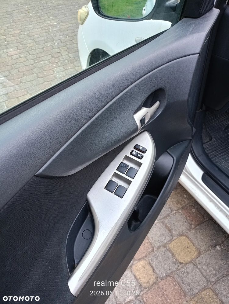 Toyota Corolla 2.0 D-4D Sol - 7