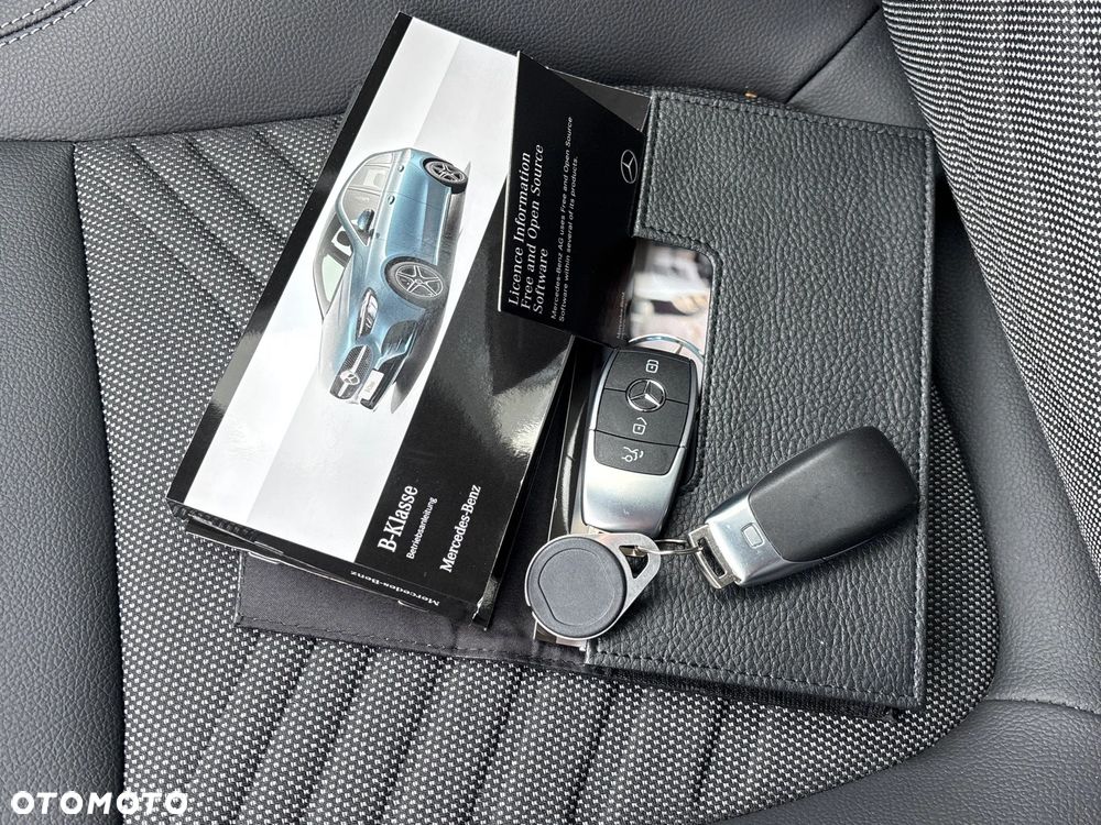 Mercedes-Benz Klasa B 180 7G-DCT Progressive - 16
