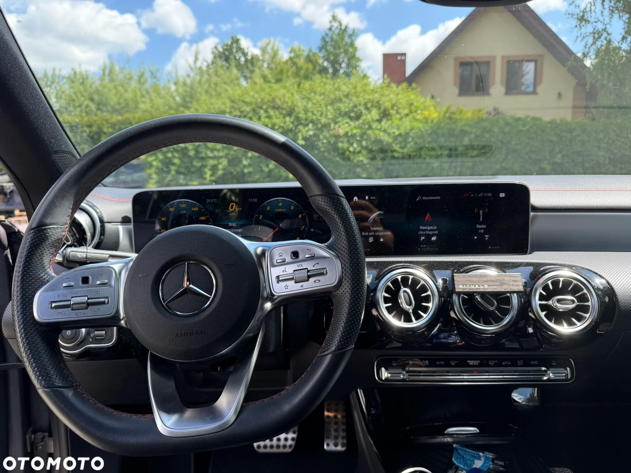 Mercedes-Benz CLA - 10
