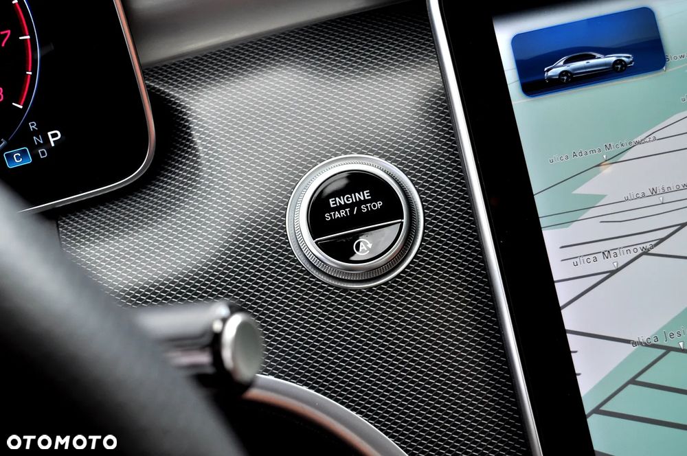 Mercedes-Benz Klasa C 300 4MATIC 9G-TRONIC - 39