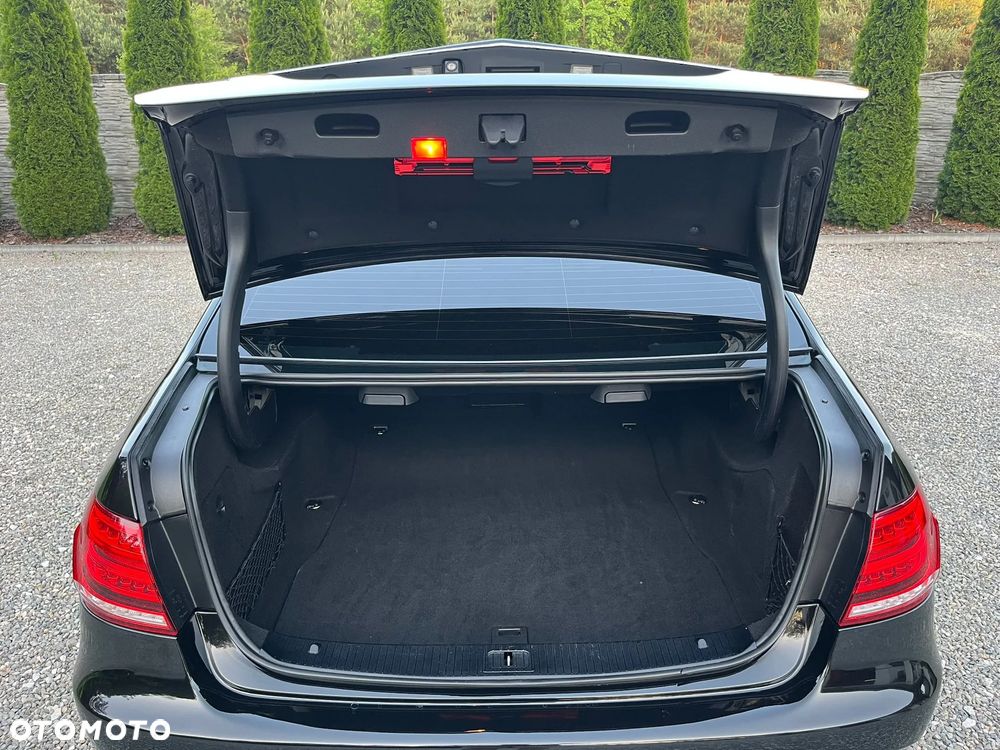 Mercedes-Benz Klasa E 250 CDI DPF BlueEFFICIENCY 7G-TRONIC Avantgarde - 37