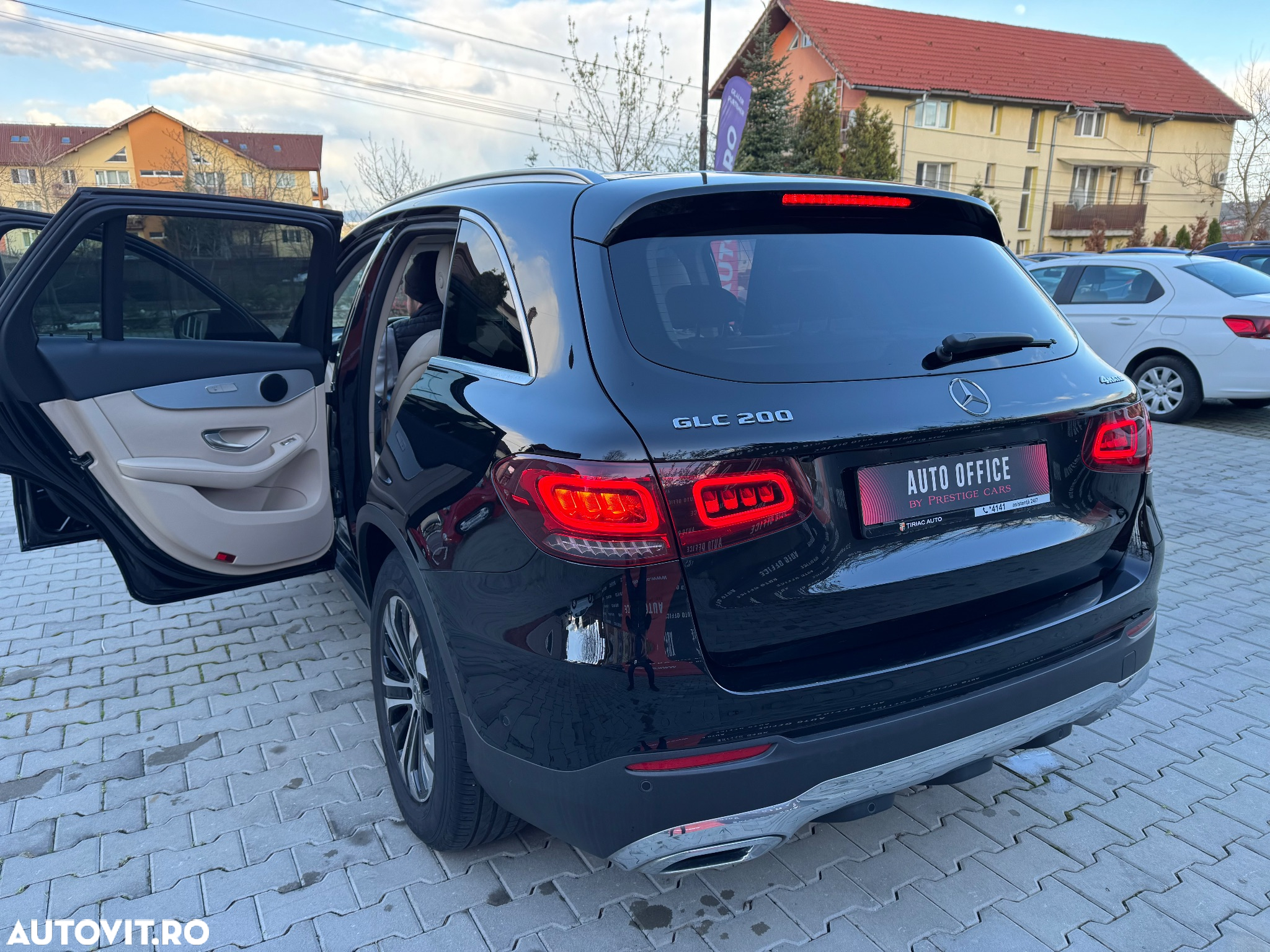 Mercedes-Benz GLC - 14