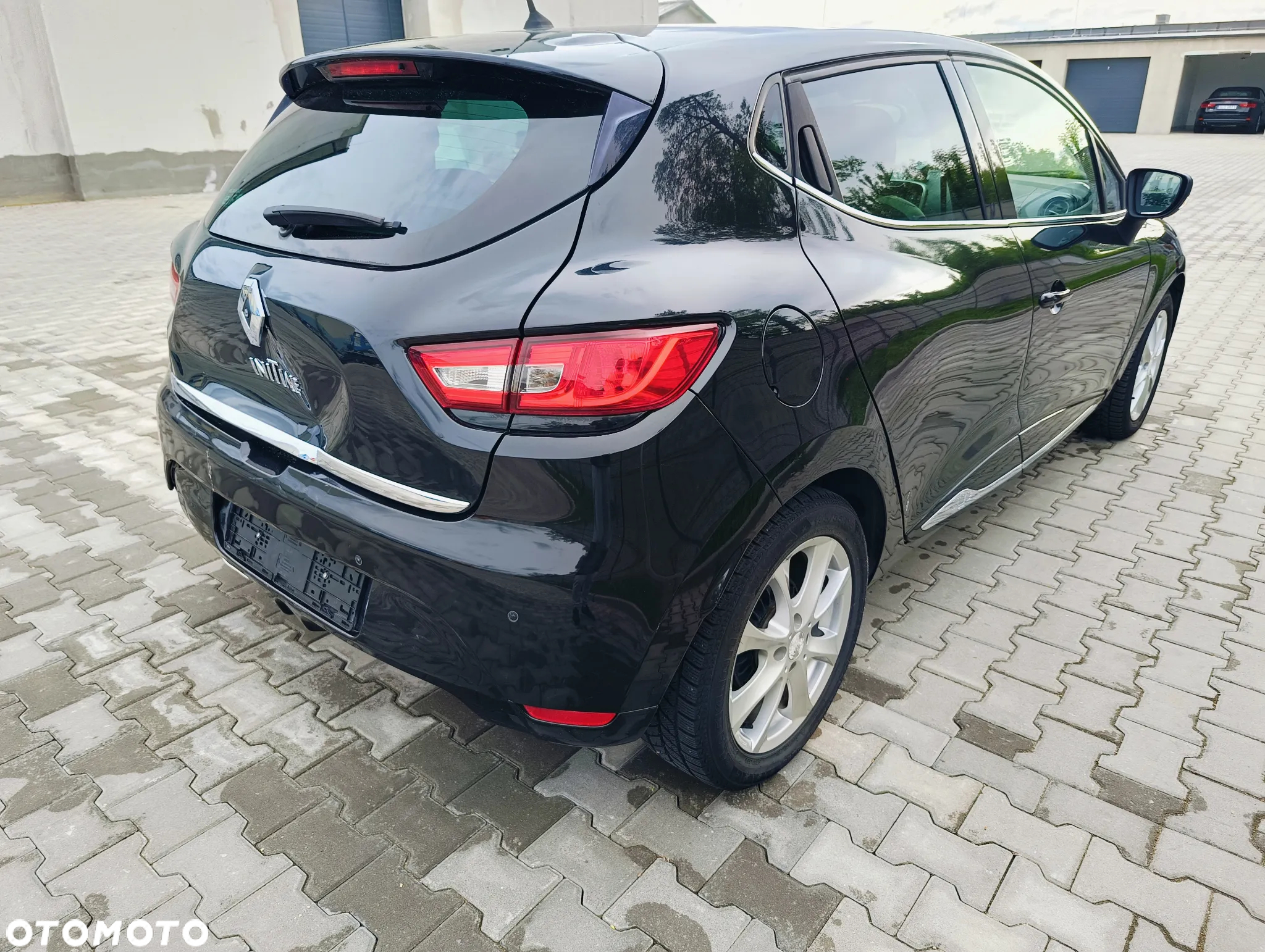Renault Clio ENERGY TCe 120 EDC Initiale Paris - 3