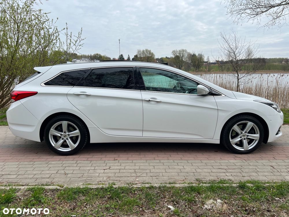 Hyundai i40 Kombi 1.7 CRDi DCT Premium - 2