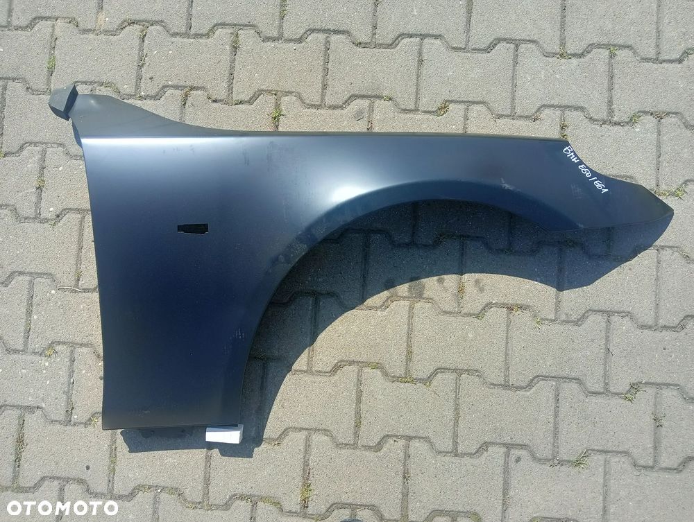 BMW 5 E60 e61 2003-2010 prawy blotnik przedni - 1