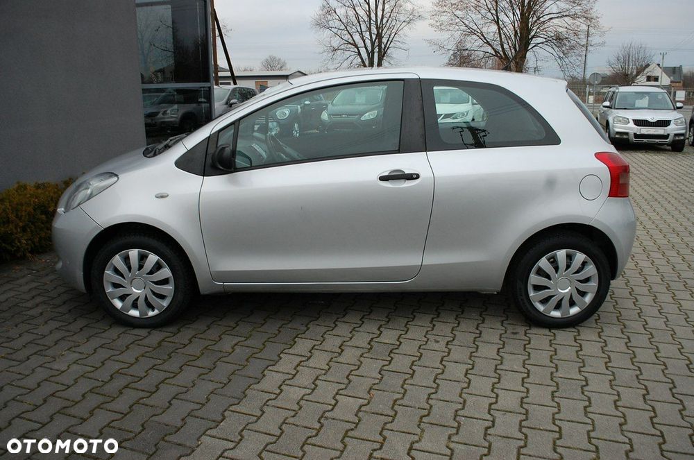 Toyota Yaris - 16