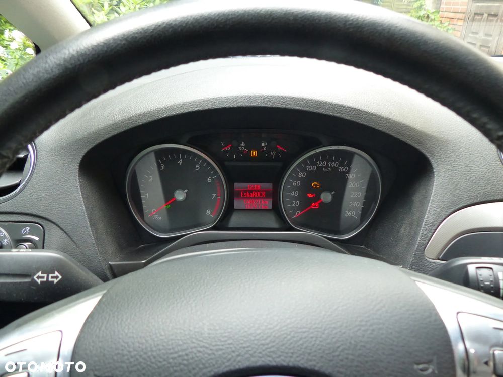 Ford S-Max - 16