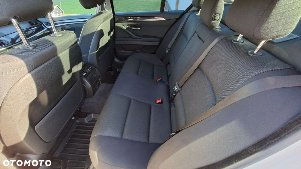 BMW Seria 5 518d - 3